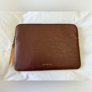 Comfyable | Brown Padded Tablet Sleeve Case | Business School Contemporary